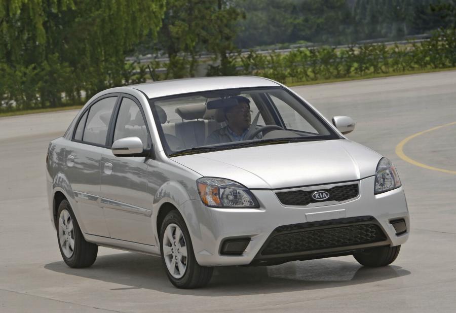  Kia Rio 2010 года  (фото 21 из 21)